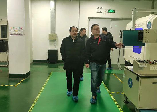 澗西區委書記、高新區黨工委書記謝峰到麥斯克電子調研慰問